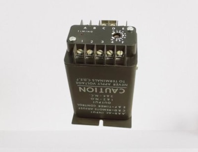 AMETEK 1013-1J4B - , PULSED INTERVAL RELAY, 0-10 TIME SETTING, 115 VOLT INPUT, 50/60 HZ, 10 AMP, 1/3 HP, 125/250 VAC OUTPUT
