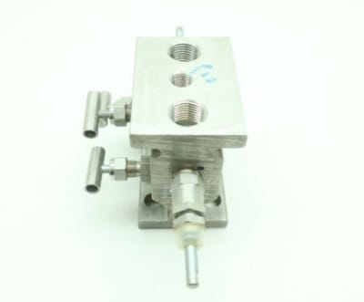 ANDERSON GREENWOOD PTMVDS-4 - VALVE MANIFOLD, PRESSURE TRANSMITTER, 1/2 " FNPT X 1/2 " FNPT, TEFLON PACKING, 316 STAINLESS STEEL BODY, DELRIN SEAT