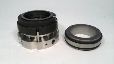 DISCONTINUED BY MANUFACTURER, PUMP SEAL BASE, 3.5 IN DIAMETER, 316 STAINLESS STEEL AND NO5 CARBON, VITON