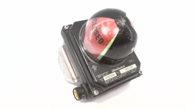 DISCONTINUED BY MANUFACTURER, ULTRA SWITCH DISPLAY DOME, W/O ACTUATOR, FORM C, 15 AMP / 1/2 HP / 125 VAC, 10 AMP / 250 VAC