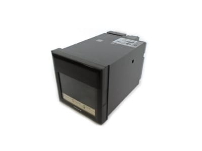 Yokogawa 436106-2/A3 - DISCONTINUED BY MANUFACTURER, CHART RECORDER, UR10000, 6 DOT RECORDER, 100-240 VAC, 50/60 HZ, ENGLISH/GERMAN/FRENCH & DE