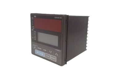 Yokogawa UP550-00 - DISCONTINUED BY MANUAFACTURER, PROGRAM CONTROLLER, HEATING/COOLING CONTROL, STANDARD TYPE, 15 VDC LOOP POWER SUPPLY, 1/4