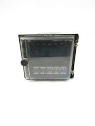 Yokogawa UT35S - DISCONTINUED ON 1/1/1997, CONTROLLER, DIGITAL, INDICATING, PID, 4 DIGIT/7 SEGMENTS, 0-1700 DEGREE CELSIUS/ 32-3100 DEGRE