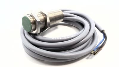 Honeywell 922AA3XM-A9P-L - DISCONTINUED BY MANUFACTURER, PROXIMITY SWITCH, INDUCTIVE, 3 WIRE, 5 MM SENSING RANGE, 9.5-55 VDC, 0-200 MA LOAD, 1 KHZ,