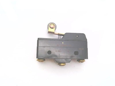 Honeywell BZ-2RW822-A2 - MICROSWITCH, BASIC SWITCH, ROLLER LEVER, SPDT, 15 AMP, 480 VAC/250 VDC @ 15 A, 1.67 N, NON-ILLUMINATED, CHASSIS MOUNTING