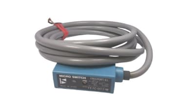 Honeywell FE7C-DT2-M - DISCONTINUED BY MANUFACTURER, PHOTOELECTRIC CONTROL, 85-250 VAC, 50/60 HZ, 100MA MAX, 1.6/3.3 FEET SCANNING DISTANCE