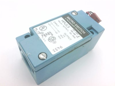 Honeywell MPV13 - DISCONTINUED BY MANUFACTURER, RELAY OUTPUT BASE, FOR PHOTOELECTRIC SWITCH, 70MA, 2-26VAC