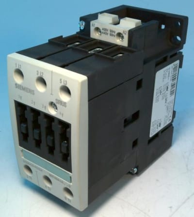 Siemens 3RT1034-1AV00 - DISCONTINUED BY MANUFACTURER 01.10.2020, POWER CONTACTOR, SIZE S2, 3 POLE, 15 KW, 32 AMP, 400 VAC, SCREW TERMINAL, REPLA