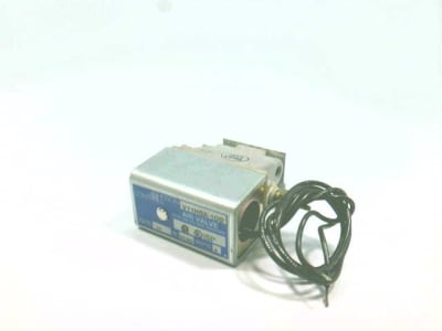 SOLENOID AIR VALVE, V11 SERIES, 3 WAY, 30 PSIG, 8 W, 24 V, 50/60 HZ, 18 INCH WIRE LEAD, 7/8 INCH DIAMETER, DIE CAST ALUMINUM, DULL GRAY VALVE BODY