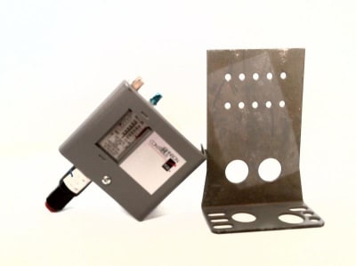 PRESSURE CONTROLSPST OPEN LOW50-300 PSI1/4 '' SS INTERNAL NPT CONNECTIONNEMA 1 ENCLOSURE