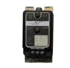 DISCONTINUED BY MANUFACTURER, LOW DIFFERENTIAL PRESSURE TRANSDUCER, 12-28 VOLTS DC, SCREW TERMINALS