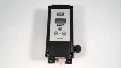 ELECTRONIC TEMPERATURE CONTROL, SINGLE STAGE, 120/240 VAC, UL TYPE 4 X, SPDT, 2 METER CABLE, 6'-6" TEMP SENSOR,