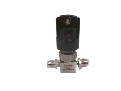 Swagelok 6LVV-DPLMR4-P-BK - DISCONTINUED BY MANUFACTURER, DIAPHRAGM-SEALED VALVE, 1/4 IN. ROTATABLE MALE, SC-01 CLEANED, BLACK LOCKING HANDLE