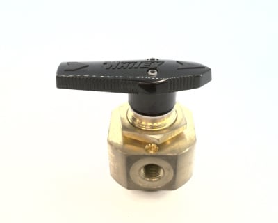 Swagelok B-43ZF2 - BALL VALVE, 1-PIECE, 40 SERIES, 5-WAY, BRASS, 0.07 CV, 1/8 IN. FNPT