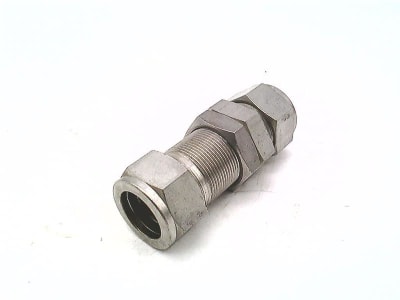 Swagelok SS-1210-61 - TUBE FITTING, BULKHEAD UNION, 3/4 IN. TUBE OD, 316 SS