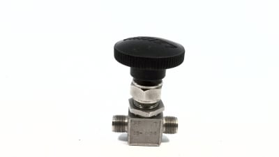 Swagelok SS-1VS6 - BONNET NEEDLE VALVE, STAINLESS STEEL, INTEGRAL, 0.73 CV, 3/8 IN. SWAGELOK TUBE FITTING, VEE STEM