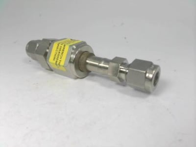 Swagelok SS-4-DE-6 - DISCONTINUED BY MANUFACTURER, TUBE FITTING, DIELECTRIC UNION, 1/4 INCH TUBE OD, STAINLESS STEEL