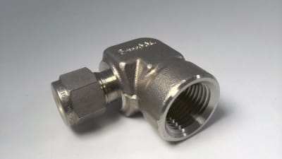 Swagelok SS-600-8-8 - TUBE FITTING, FEMALE ELBOW, 3/8" TUBE OD X 1/2" FEMALE NPT, STAINLESS STEEL