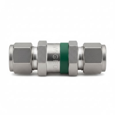 Swagelok SS-ST4TA4TA4-18 - SMOOTH BORE PTFE HOSE, 304 STAINLESS STEEL AND FIBER BRAIDS, SILICONE COVER, 1/4 IN. TUBE ADAPTERS